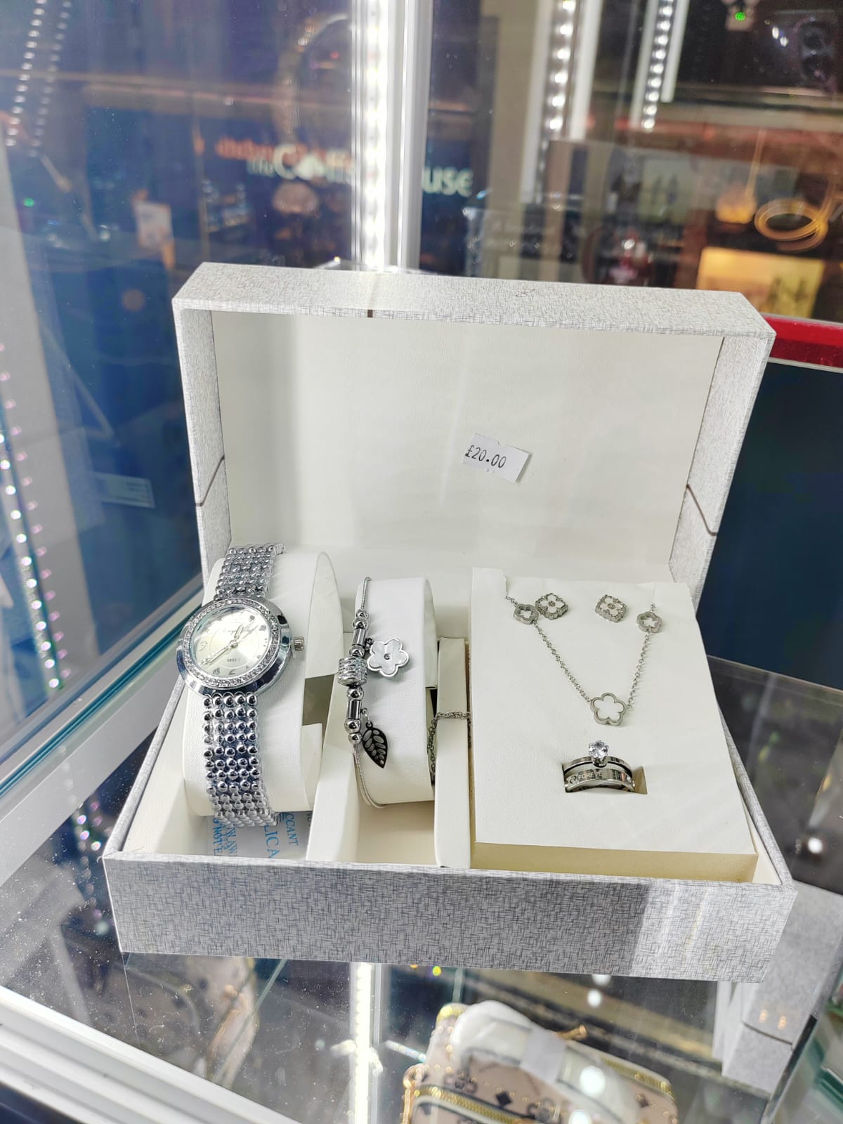 Charming 6pcs Ladies' Jewelry Set Wrist Watch Women's Stainless Steel